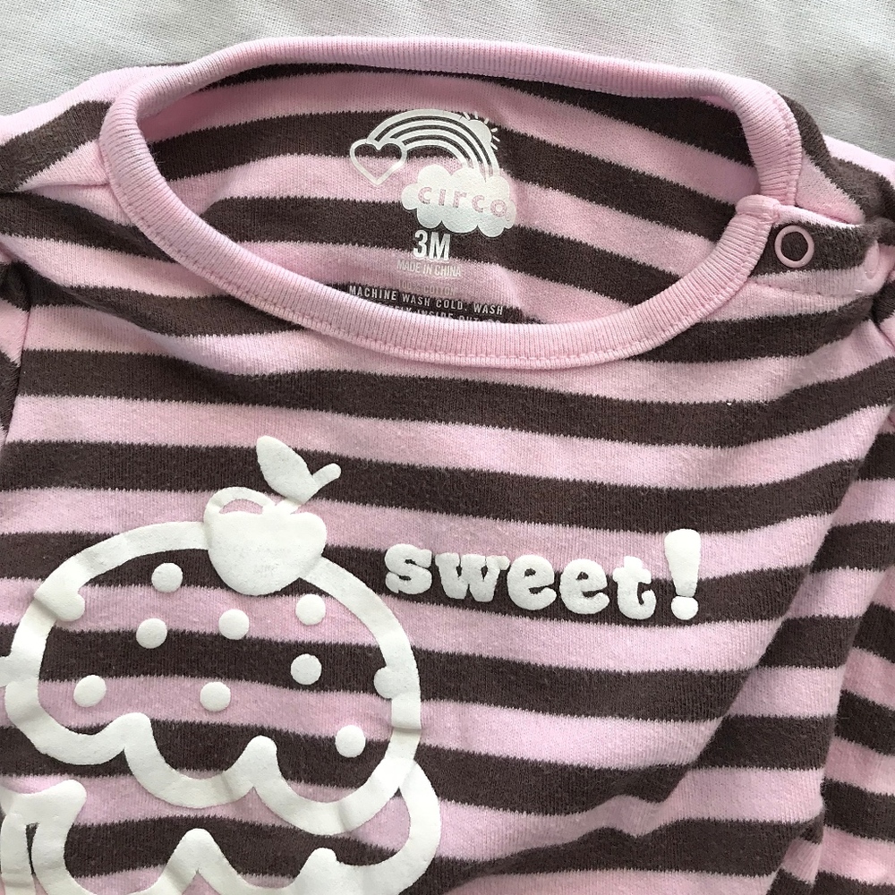 Newborn 0-3 mo Pink & Yellow Onsies-Lot of 6 - Picture 5 of 8